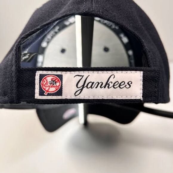New Era 9FORTY New York Yankees Cap - Navy Blue - Adjustable (New) - Picture 6 of 9